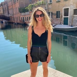 Meet your Posher, Amanda